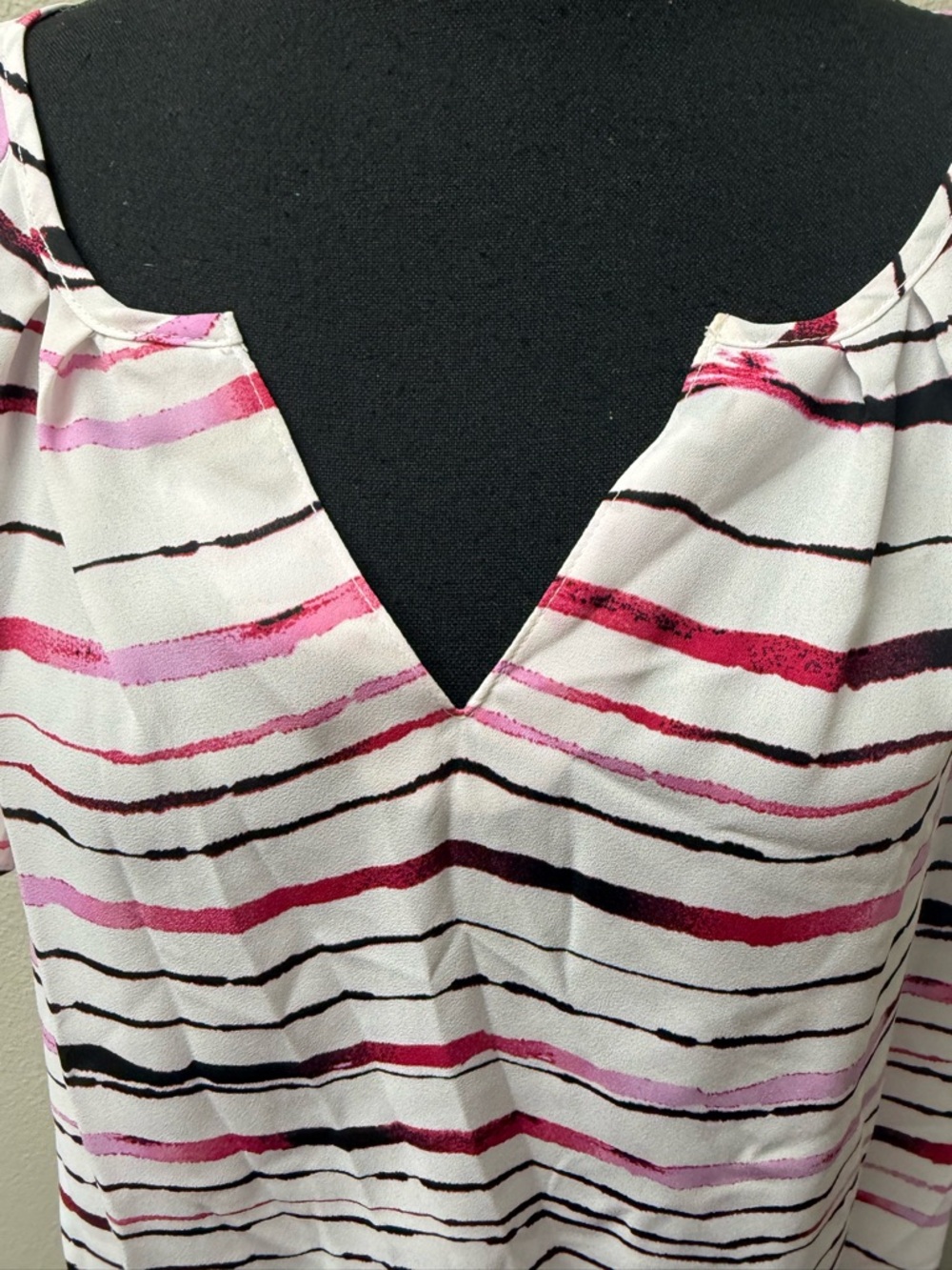 Apt 9 Pink White Striped Blouse Large Split Neck Short Sleeve Top - Picture 3 of 10